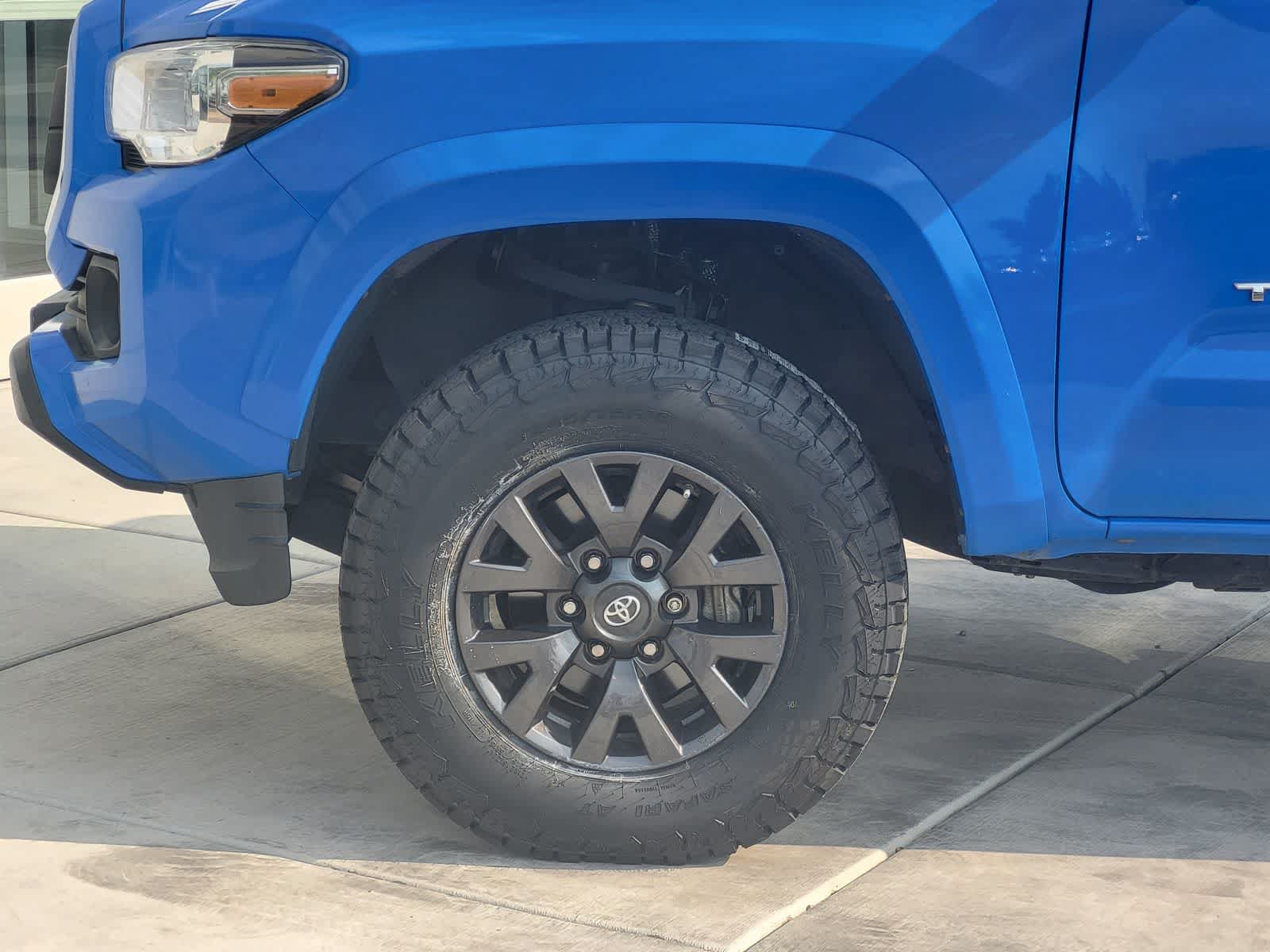 Used 2020 Toyota Tacoma SR5 RWD image 8