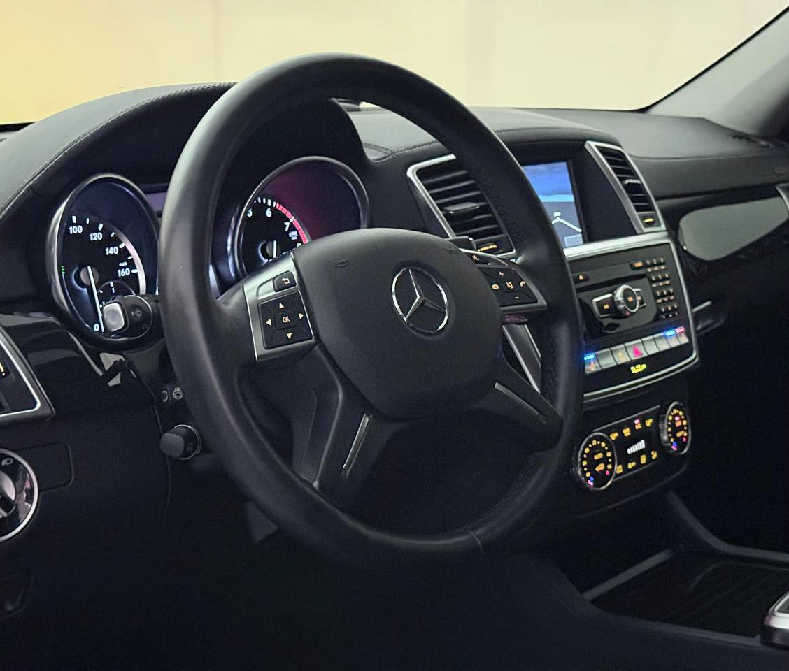 Used 2015 Mercedes-Benz GL 550 4MATIC w/ Driver Assistance Package image 19