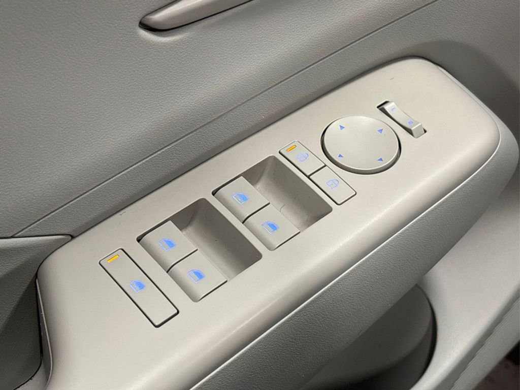 Certified 2024 Hyundai Kona SEL image 29