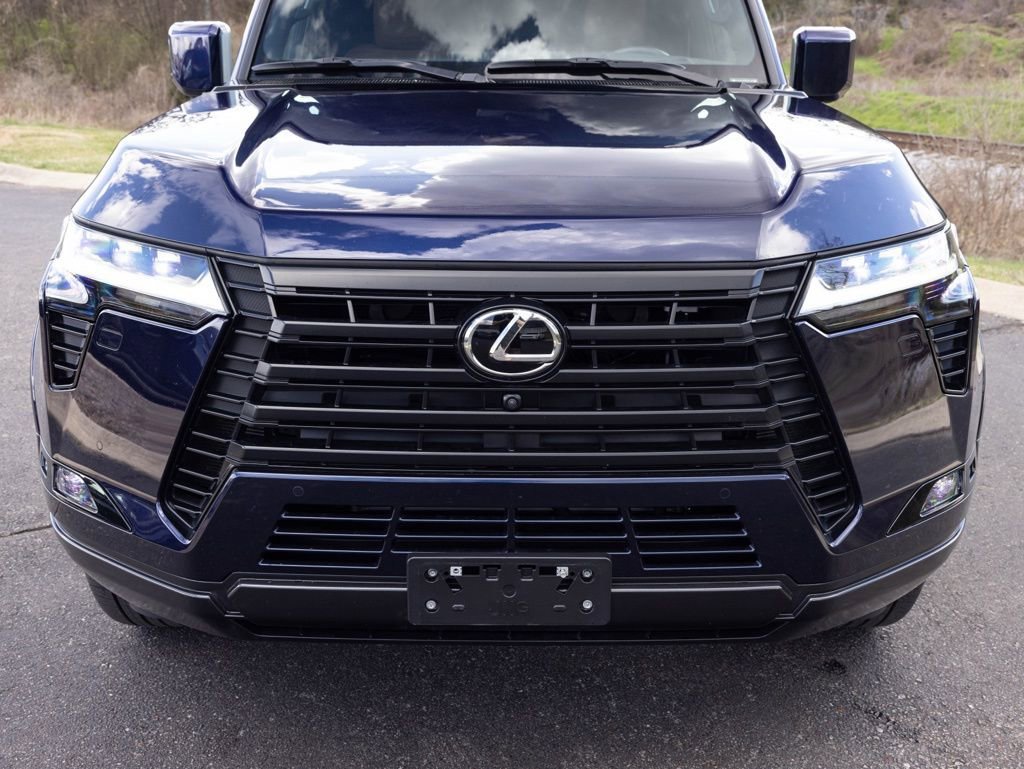 Used 2024 Lexus GX 550 w/ Accessory Package (2T) image 14