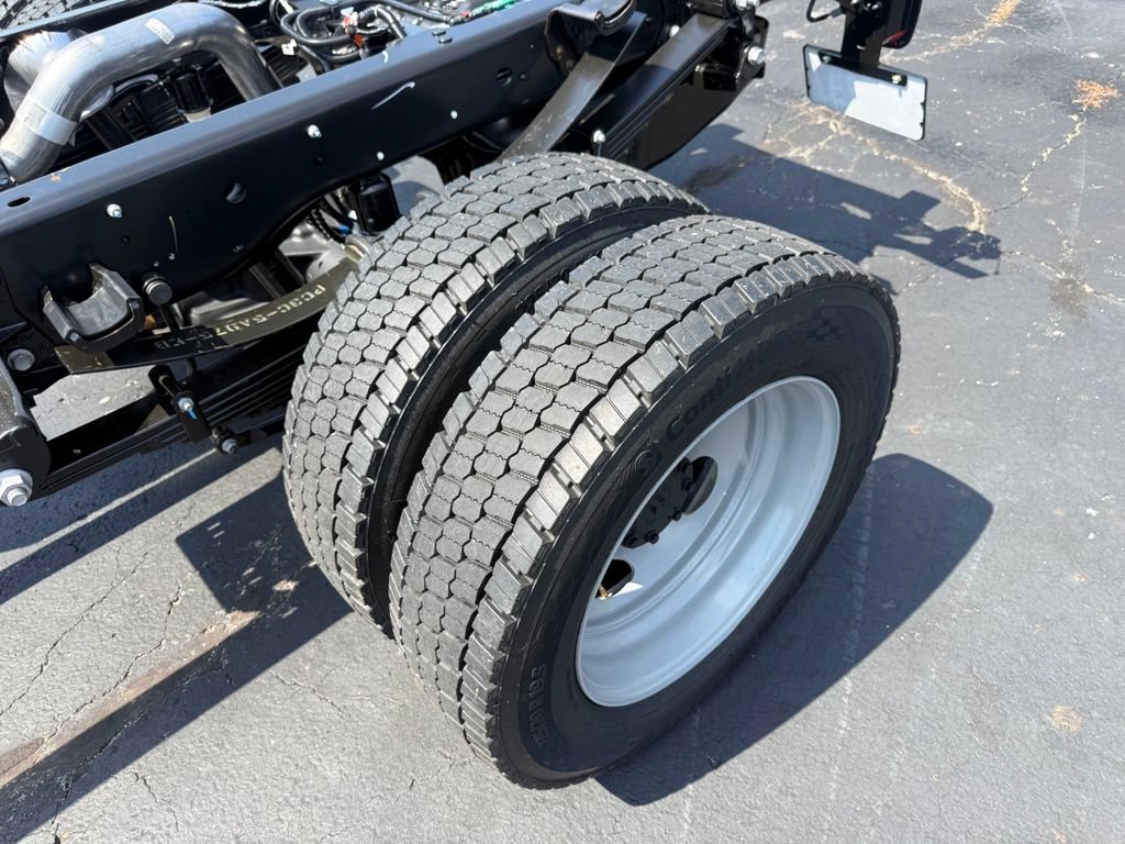 New 2026 Ford F550 4x4 Regular Cab Super Duty image 36