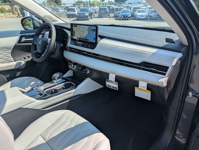 New 2025 Mitsubishi Outlander SEL image 35
