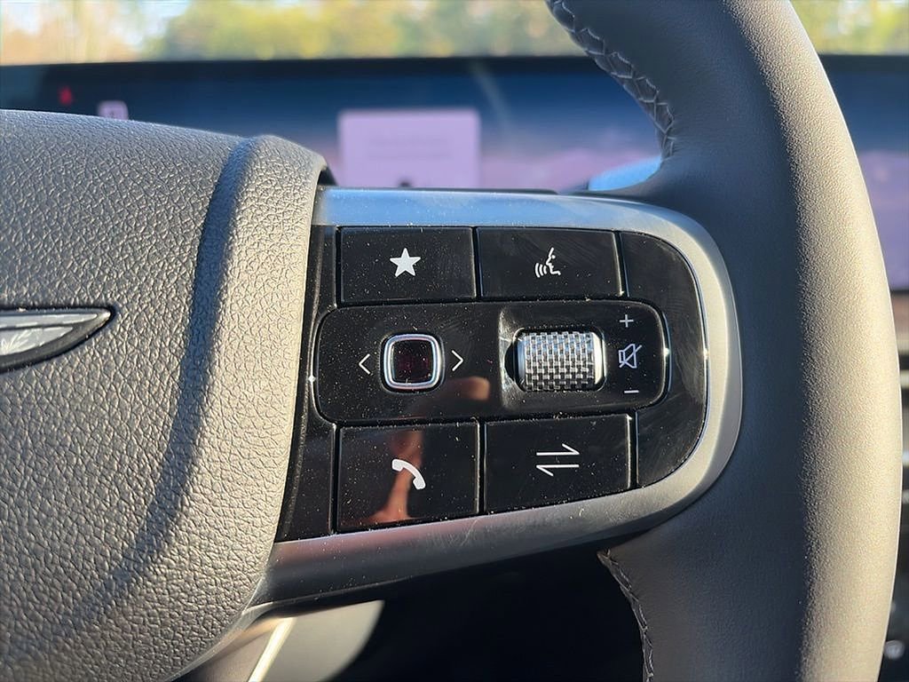 Used 2025 Genesis GV80 2.5T Select image 15