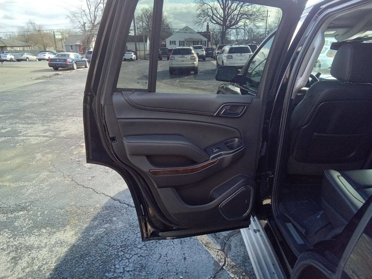 Used 2015 Chevrolet Tahoe LT image 13