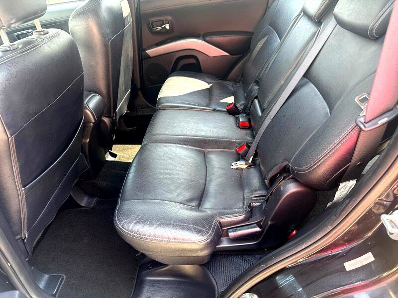Used 2010 Mitsubishi Outlander XLS image 14
