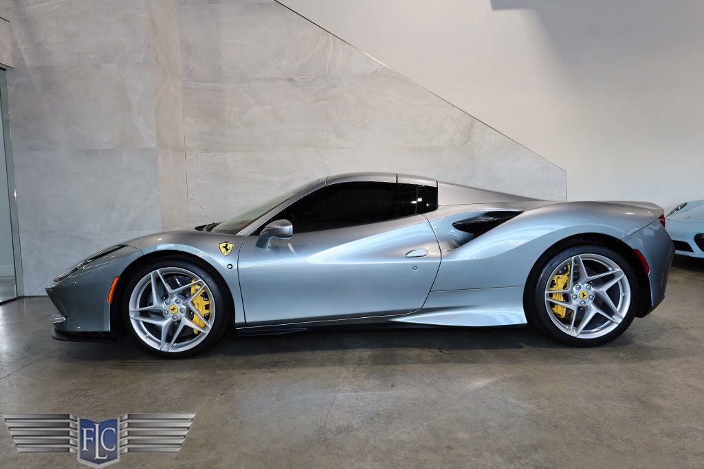 Used 2021 Ferrari F8 Tributo RWD image 3