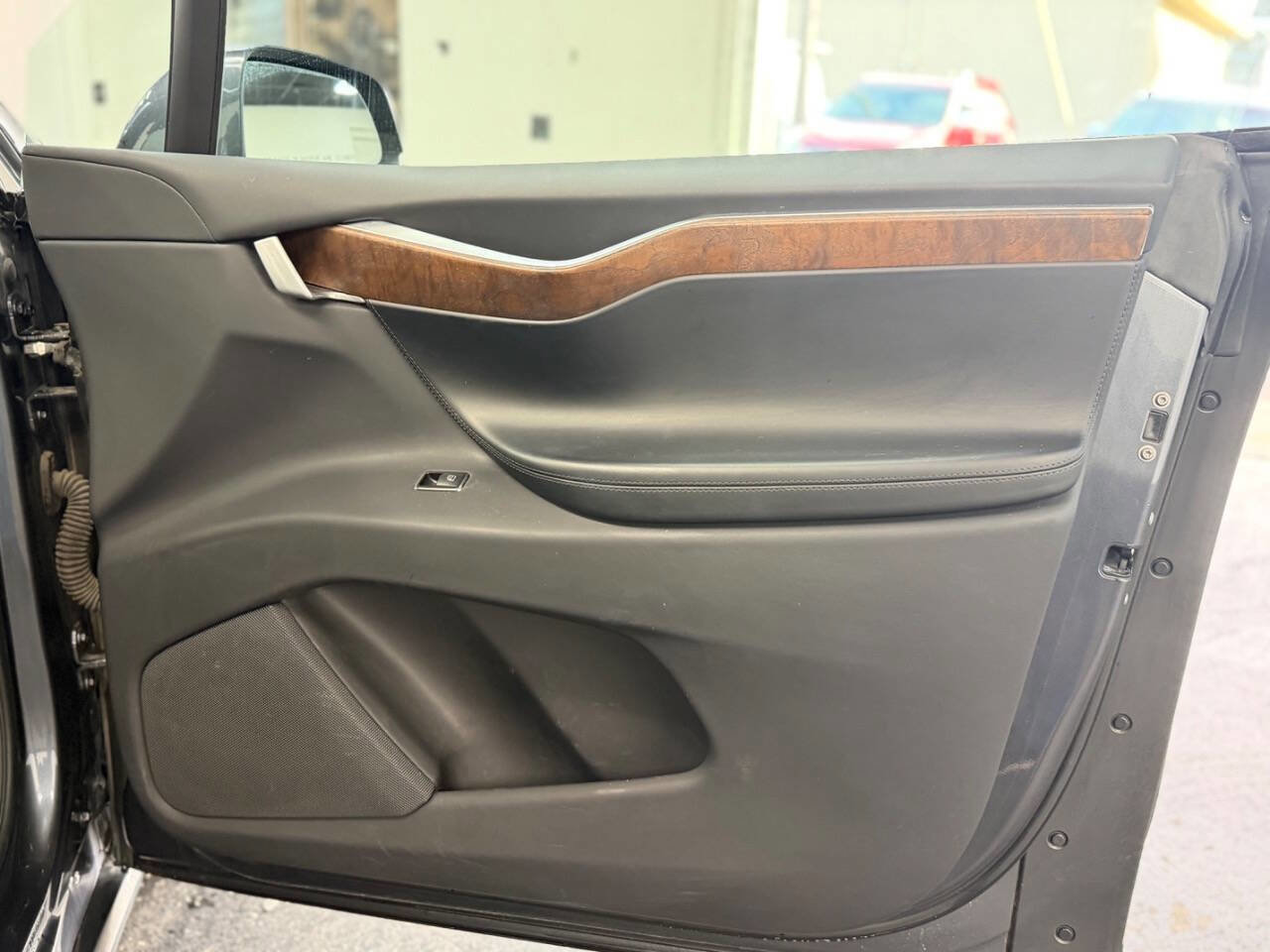 Used 2017 Tesla Model X 90D image 11