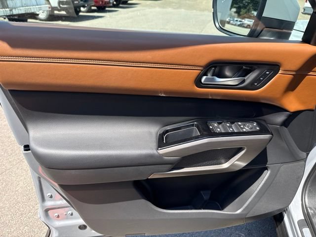 Used 2024 Nissan Pathfinder Platinum w/ Cargo Package AWD/4WD image 21