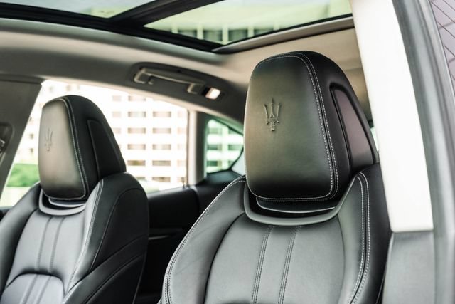 Used 2017 Maserati Levante S AWD/4WD image 61