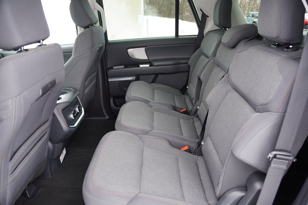 Certified 2025 Ford Expedition Active image 18