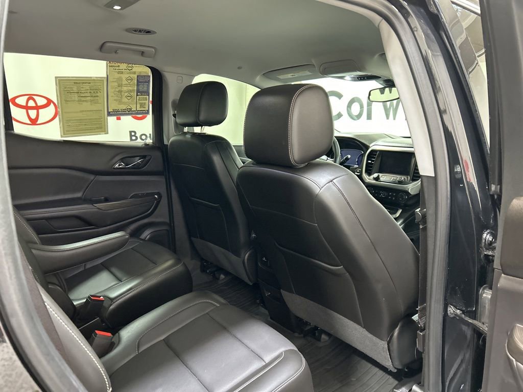 Used 2023 GMC Acadia SLT w/ Technology Package image 15
