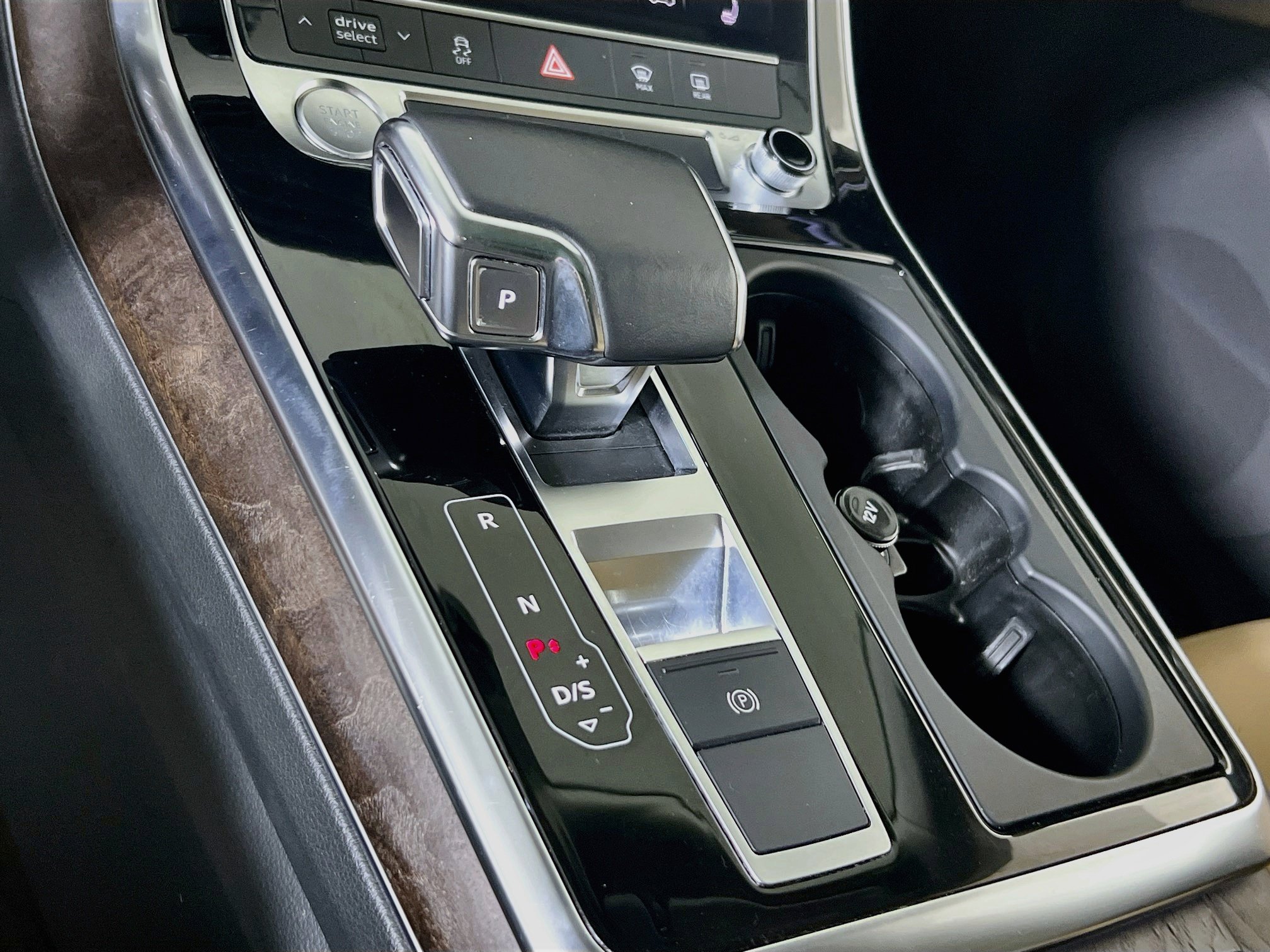 Used 2020 Audi Q8 Premium AWD/4WD image 17