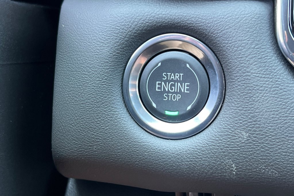 New 2025 GMC Canyon Elevation w/ Technology Package image 19