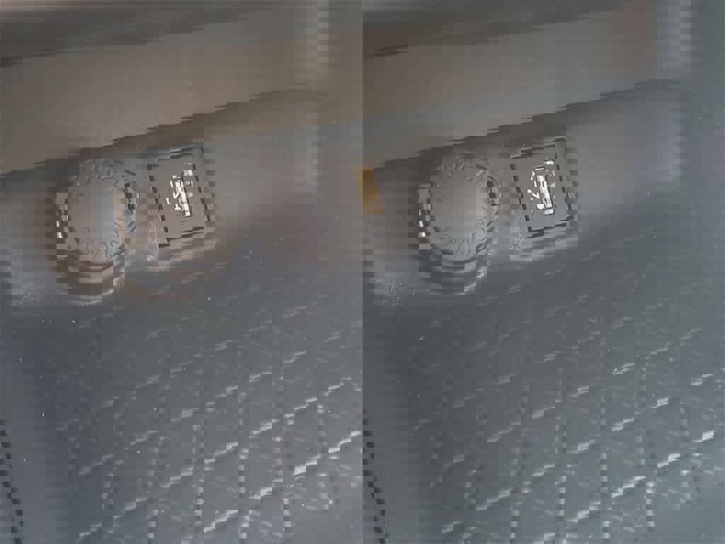 Used 2025 Toyota RAV4 XLE w/ Convenience Package image 30