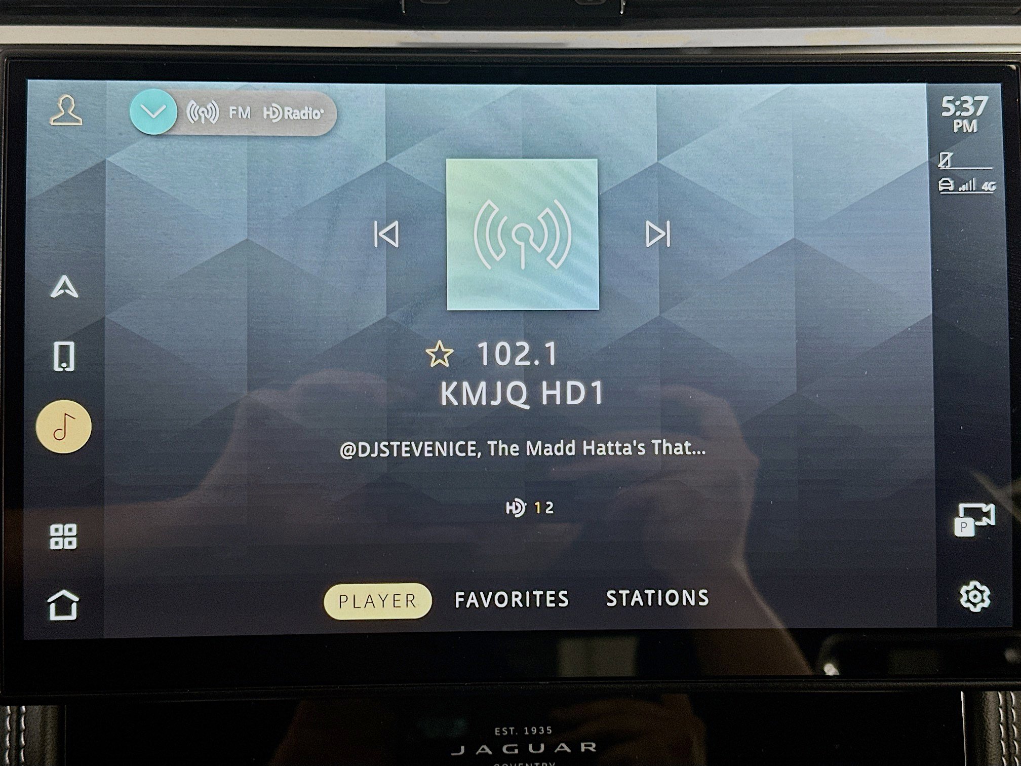 Used 2025 Jaguar F-PACE R-Dynamic S image 21