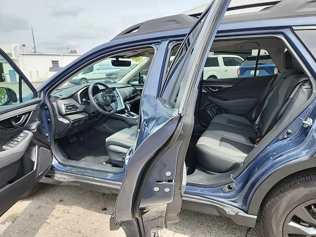 Used 2024 Subaru Outback Onyx Edition AWD/4WD image 10
