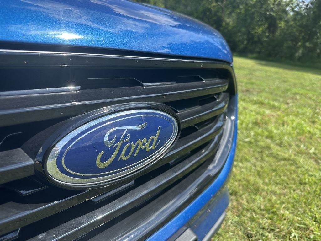 Used 2022 Ford Edge SEL image 3