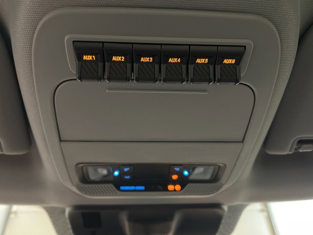 New 2025 Ford F550 4x4 Regular Cab Super Duty image 19