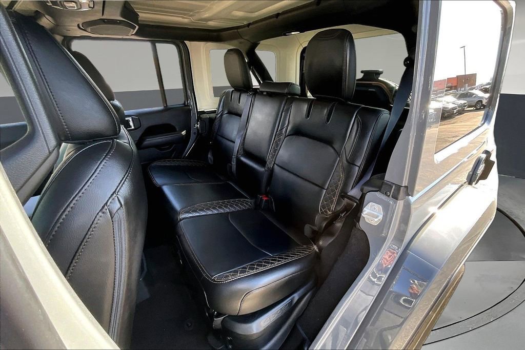 Used 2023 Jeep Wrangler Unlimited Sahara AWD/4WD image 21