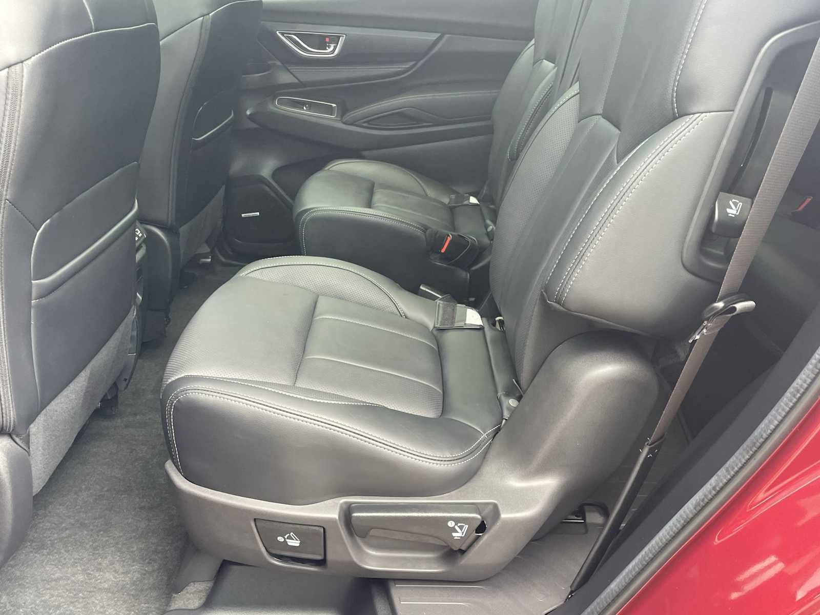 Used 2026 Subaru Ascent Limited AWD/4WD image 9