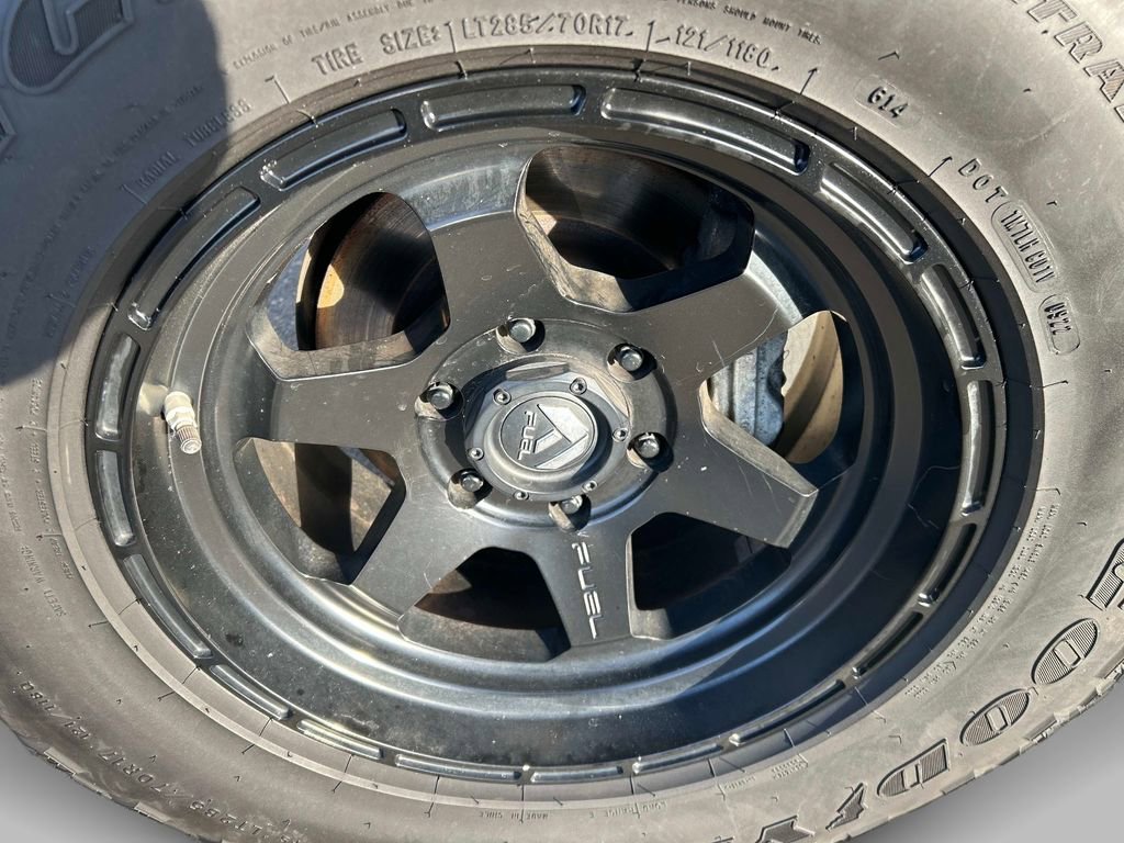 Used 2020 Toyota Tacoma TRD Off-Road image 9