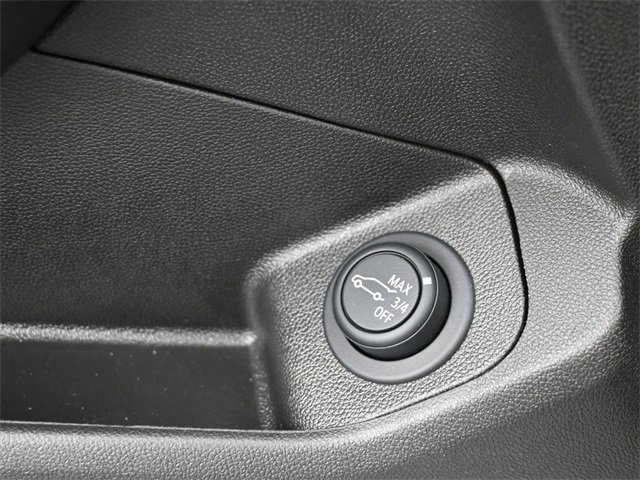 Used 2023 GMC Terrain SLE w/ Driver Convenience Package image 10