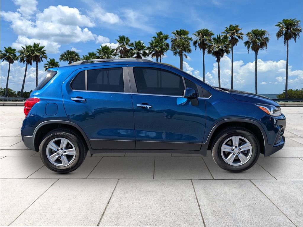 Used 2020 Chevrolet Trax LT w/ Driver Confidence Package image 9