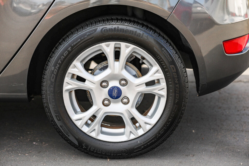 Used 2016 Ford Fiesta SE image 25