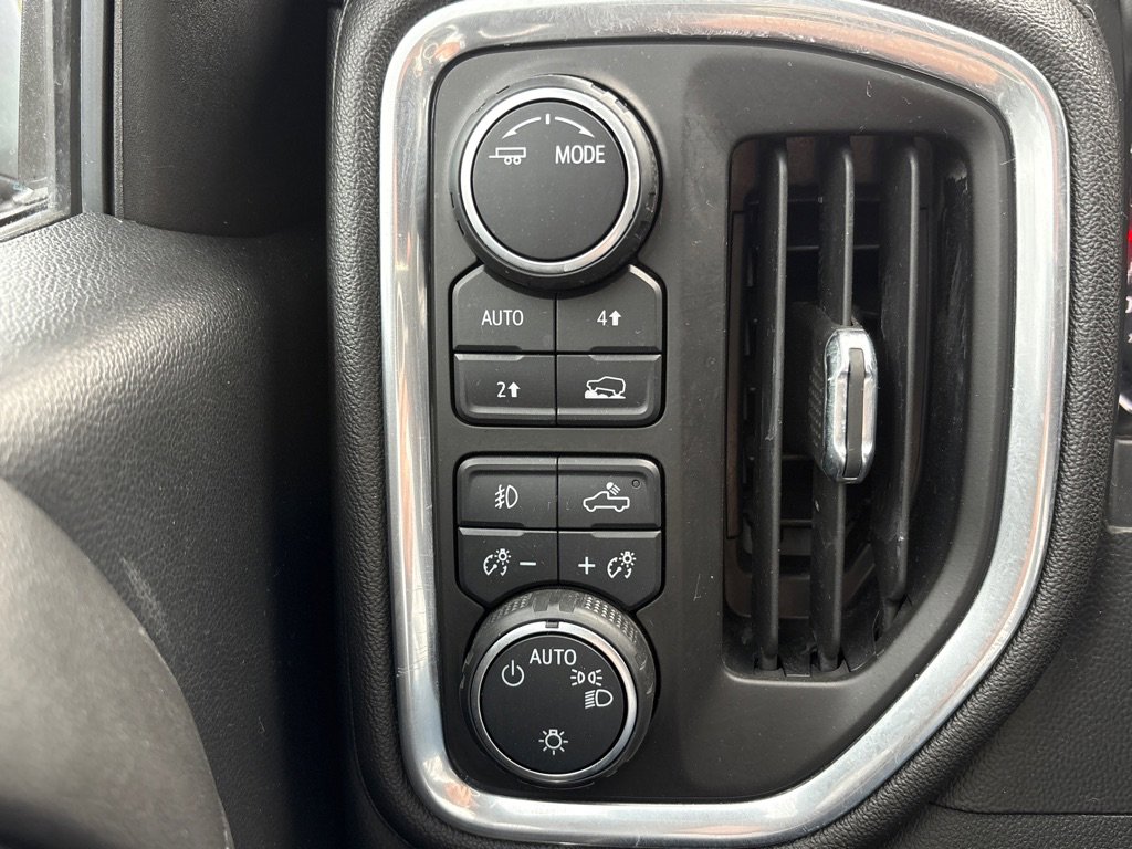 Used 2020 Chevrolet Silverado 1500 LT image 14