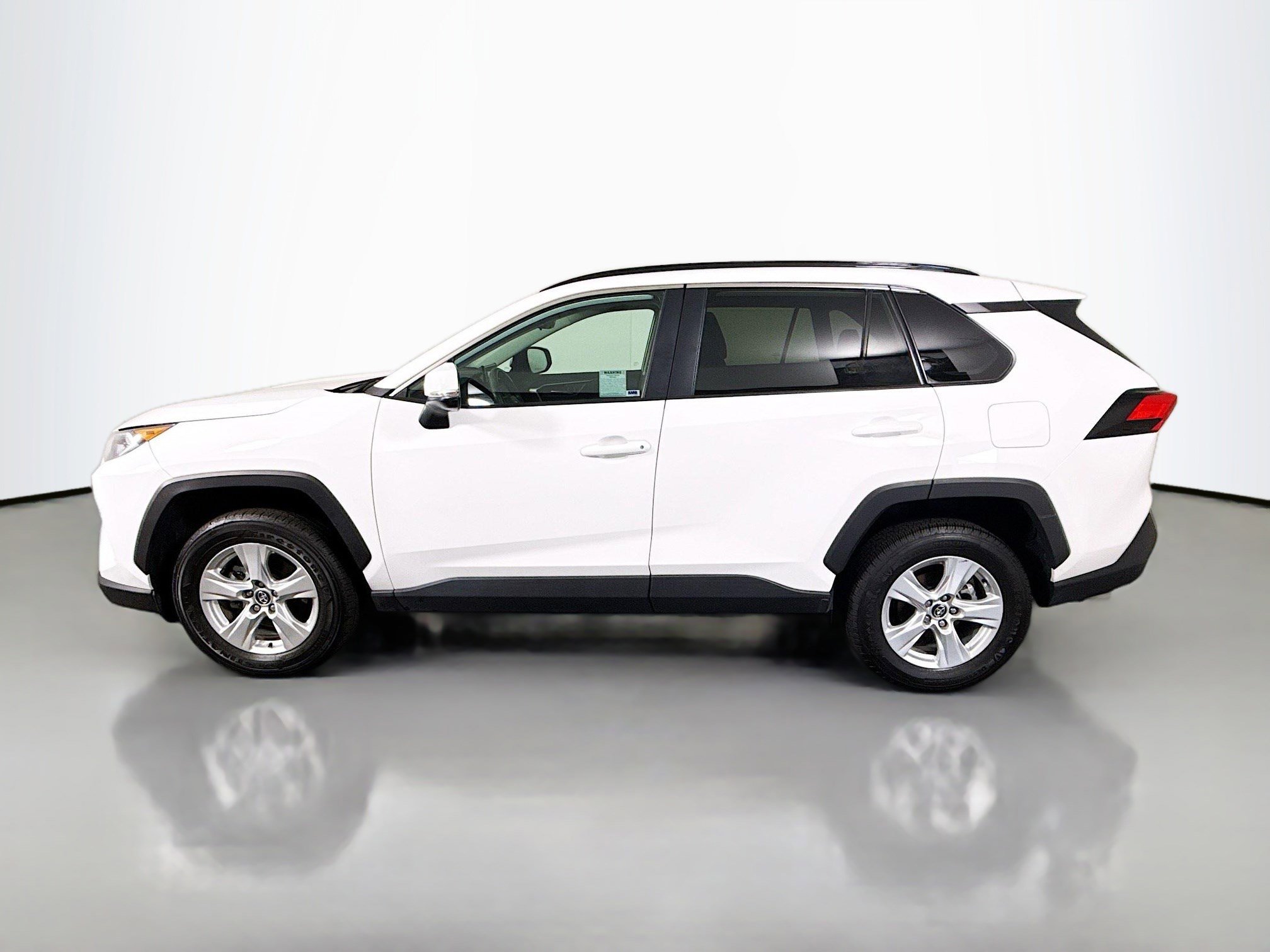 Used 2021 Toyota RAV4 XLE image 6