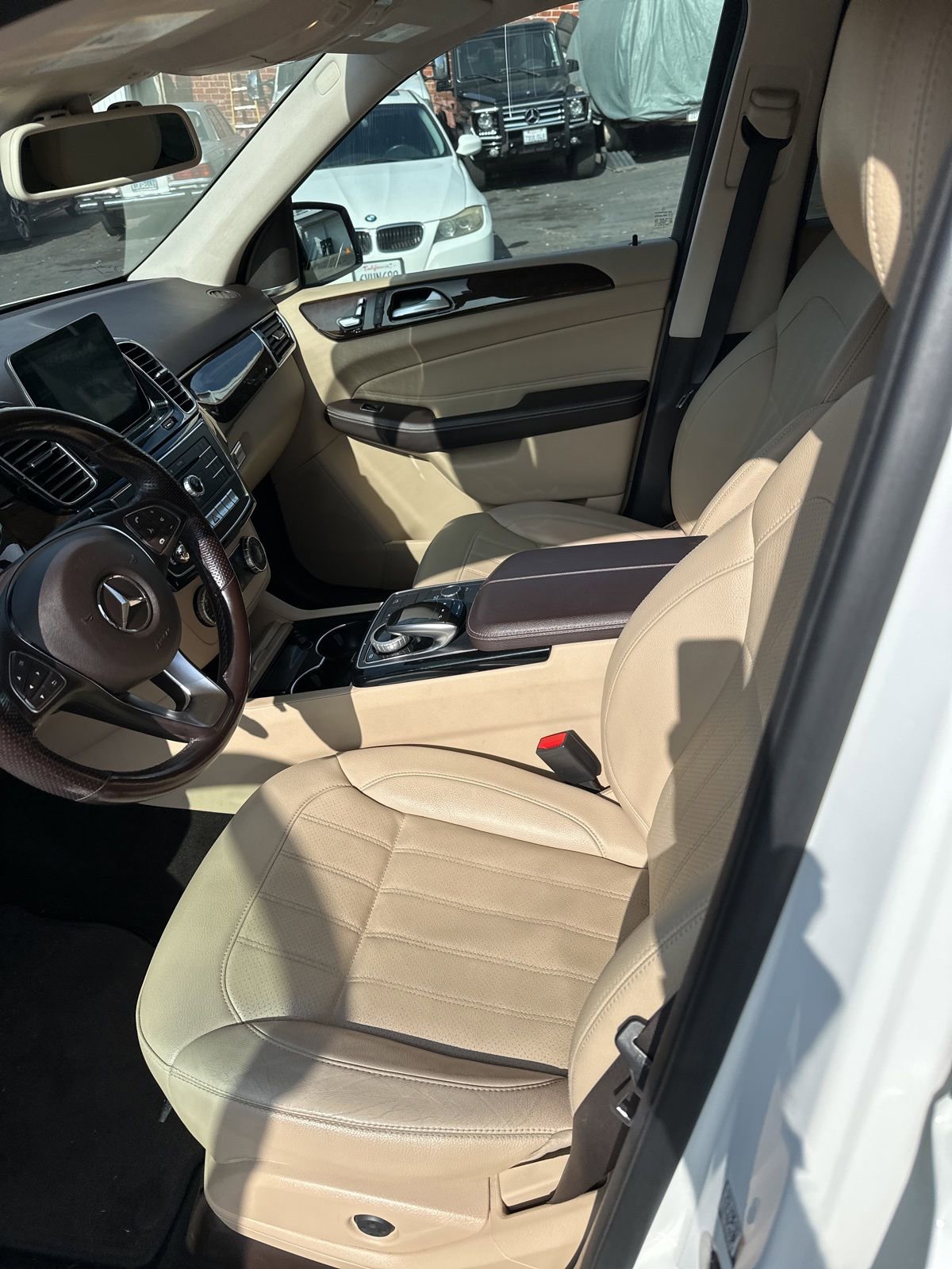 Used 2019 Mercedes-Benz GLE 400 4MATIC image 17