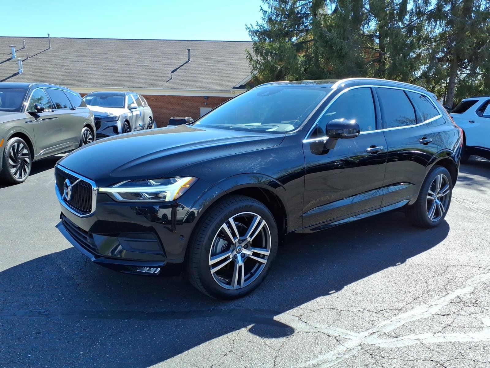 Used 2019 Volvo XC60 T5 Momentum w/ Protection Package Premier image 3
