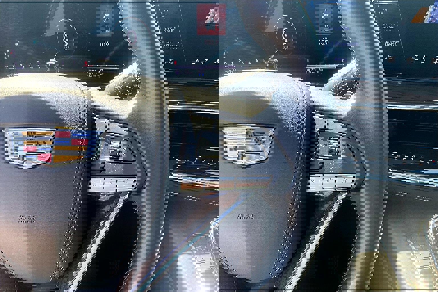 Used 2023 Cadillac Escalade Premium Luxury Platinum image 12