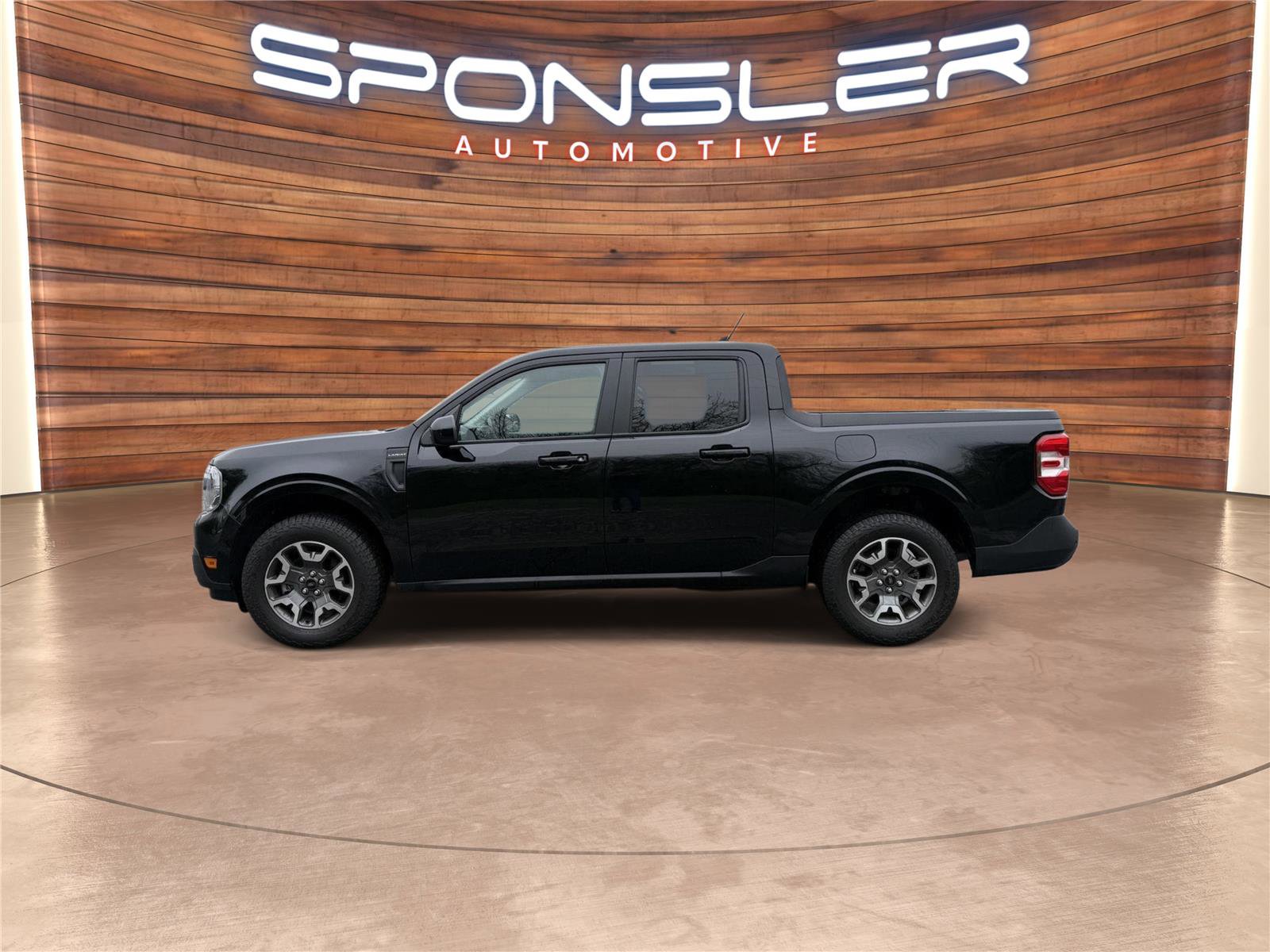 Used 2024 Ford Maverick Lariat w/ 4K Tow Package AWD/4WD image 2