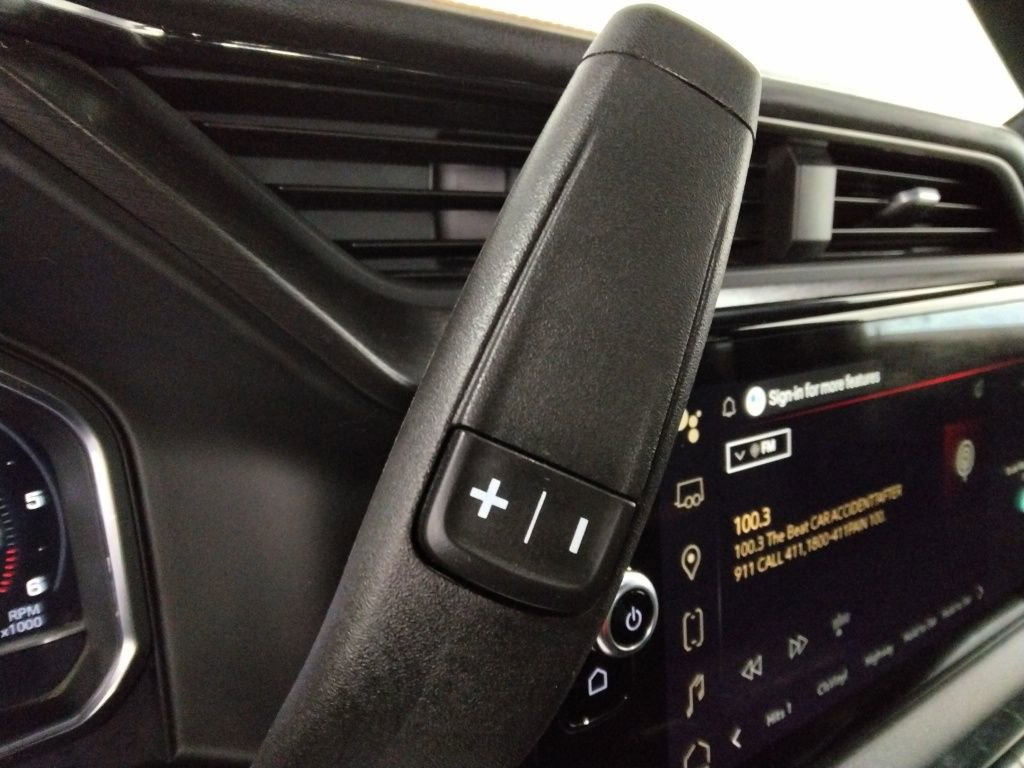 Used 2025 GMC Sierra 2500 AT4 image 14