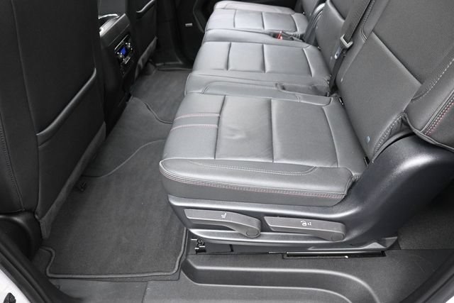 Used 2025 Chevrolet Suburban RST w/ Comfort Package AWD/4WD image 25