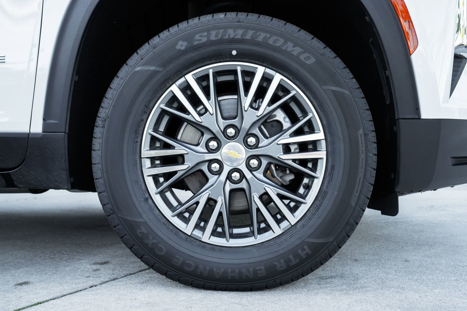 Used 2024 Chevrolet Traverse LT image 11