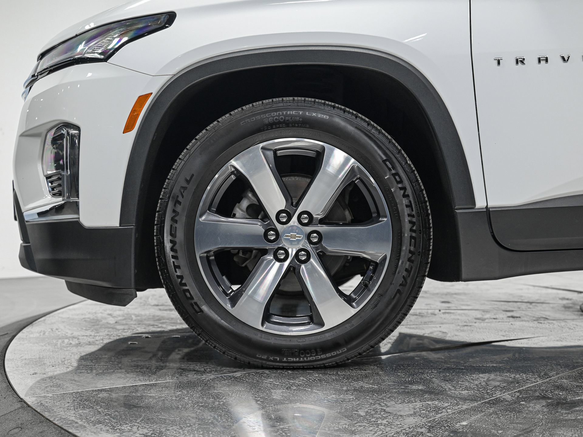 Used 2023 Chevrolet Traverse LT w/ LT Premium Package image 3