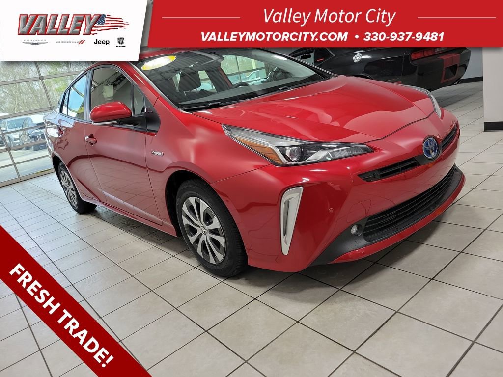 Used 2022 Toyota Prius LE image 1