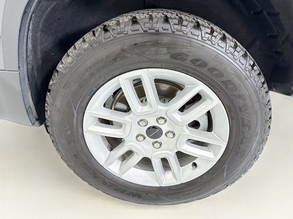 Certified 2026 Land Rover Defender 110 S AWD/4WD image 30