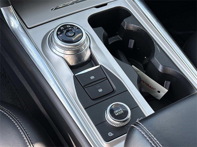 Used 2022 Ford Explorer XLT w/ Equipment Group 202A image 22