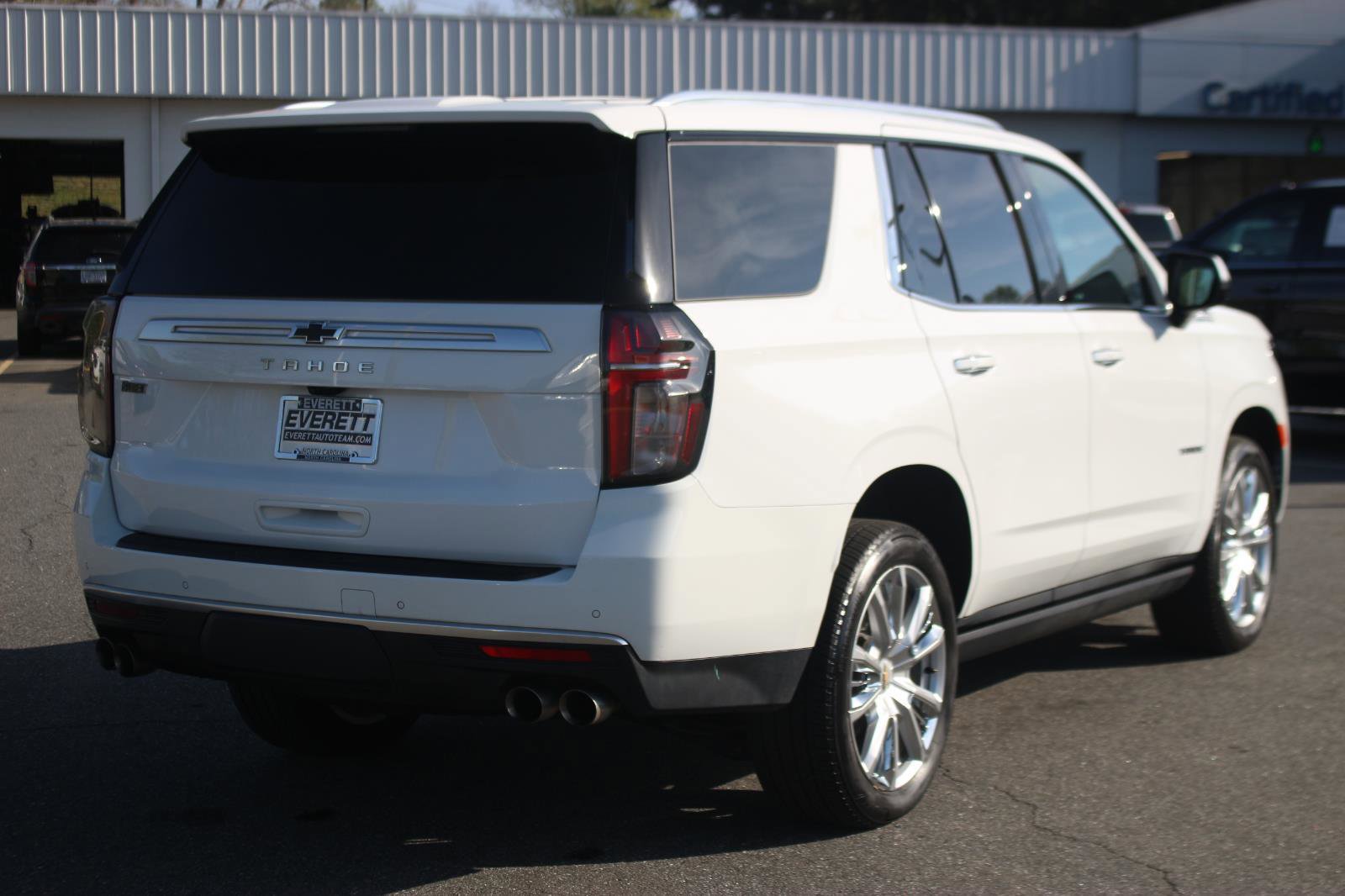 Used 2024 Chevrolet Tahoe High Country w/ Premium Package AWD/4WD image 7