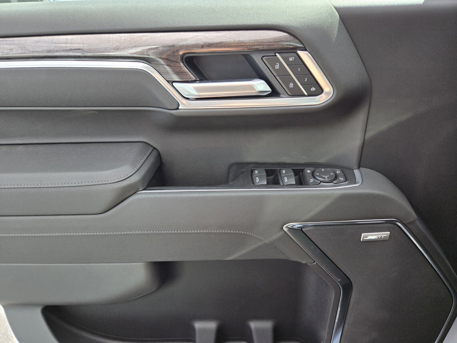 New 2026 Chevrolet Silverado 1500 LTZ w/ Technology Package AWD/4WD image 14