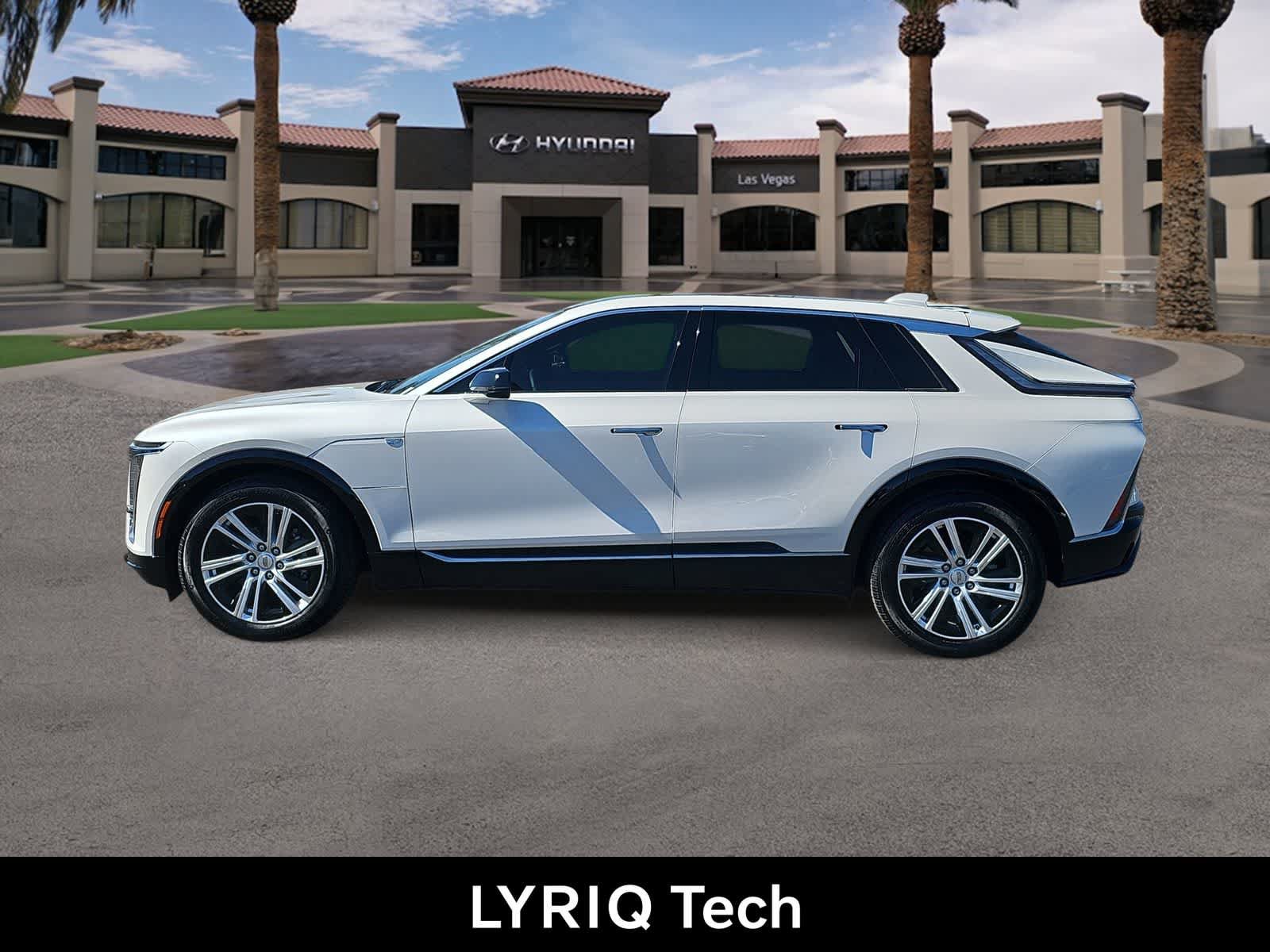 Used 2024 Cadillac Lyriq Tech AWD/4WD image 5
