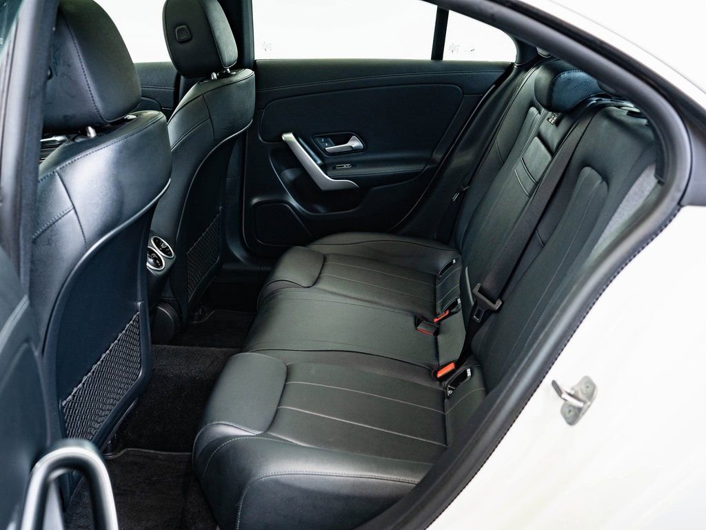 Certified 2025 Mercedes-Benz CLA 250 4MATIC image 33