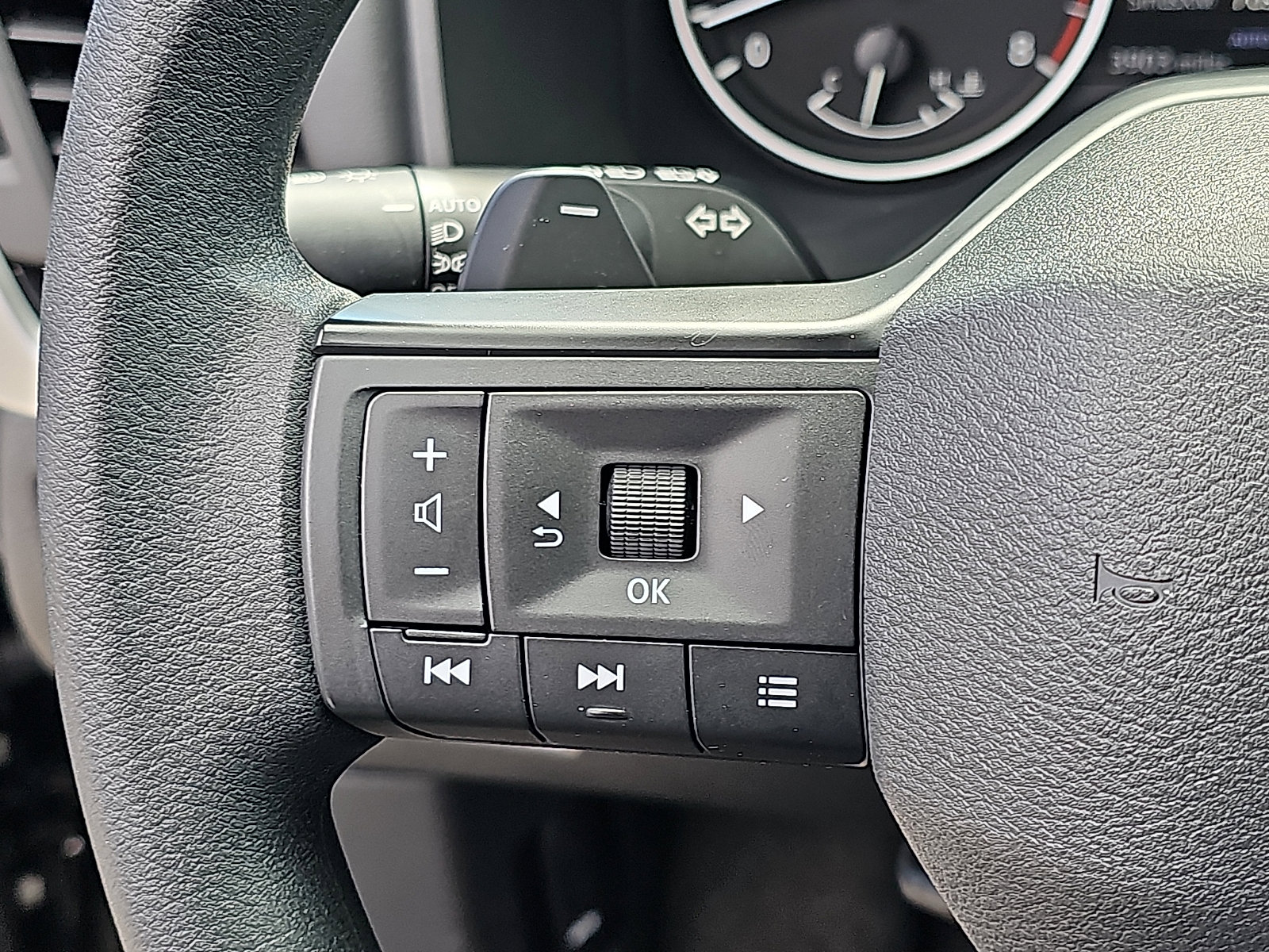 Certified 2025 Nissan Rogue S image 20