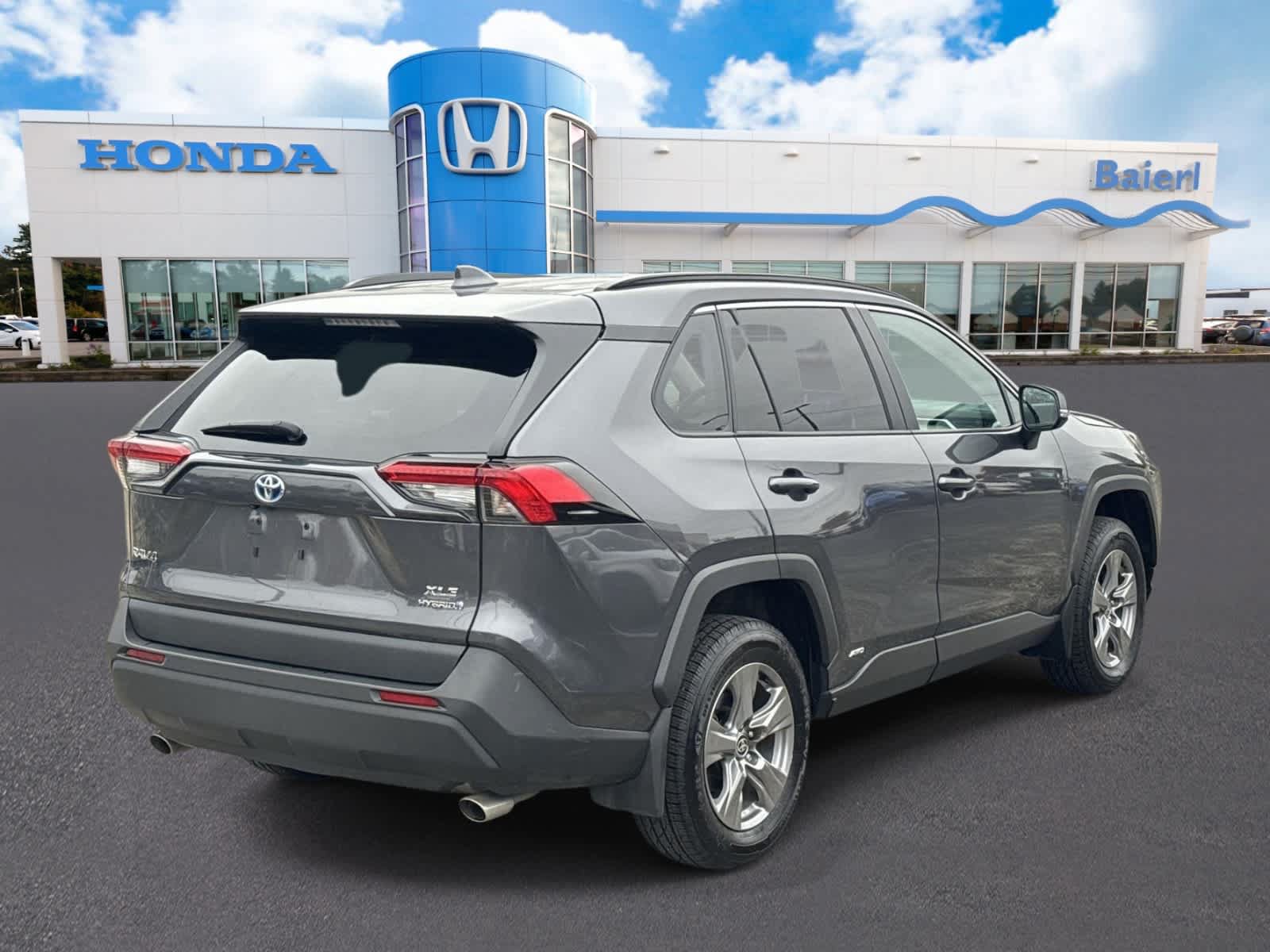 Used 2024 Toyota RAV4 XLE w/ Convenience Package AWD/4WD image 5