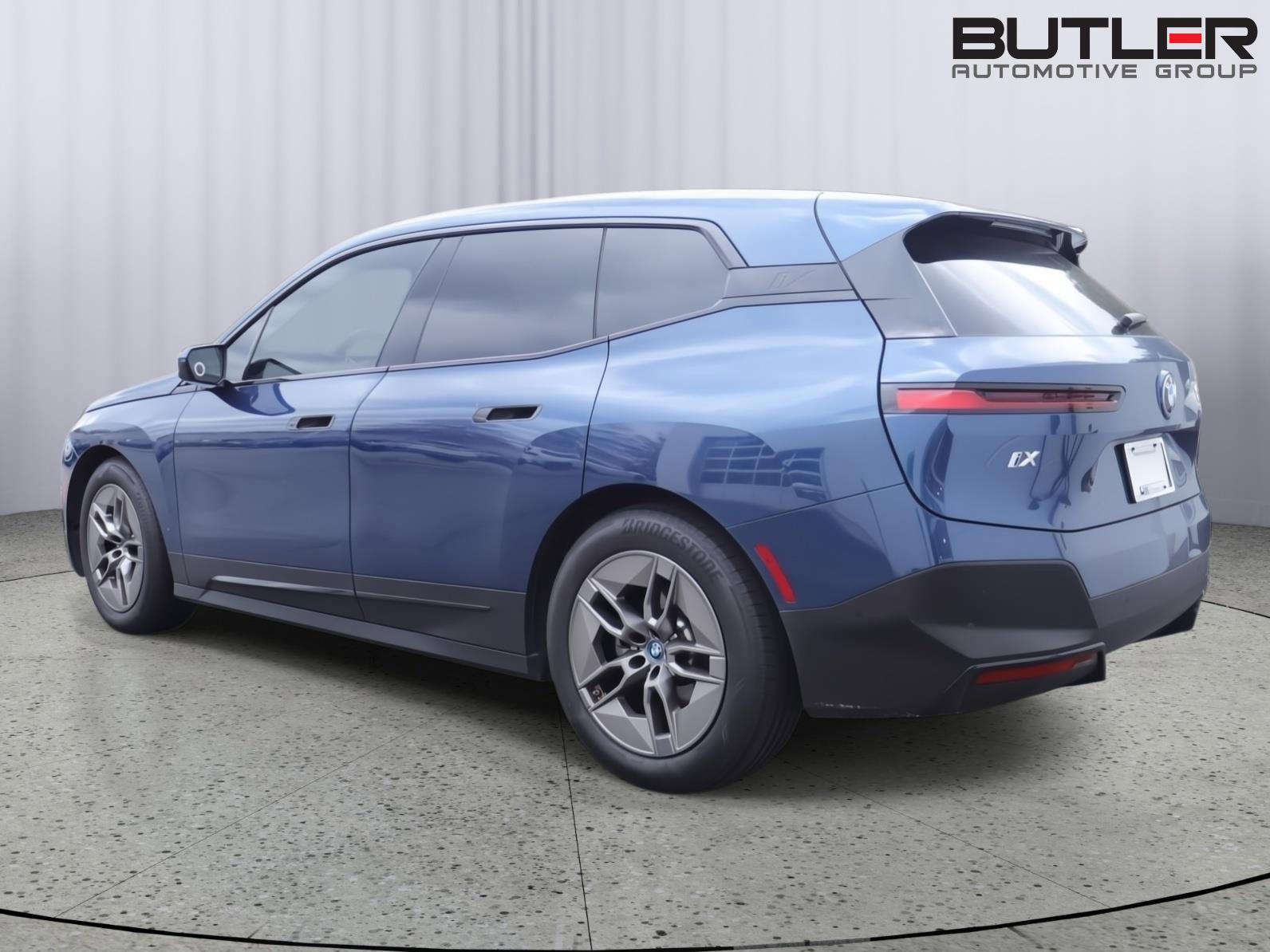 Certified 2023 BMW iX xDrive50 w/ Ultimate Package image 3