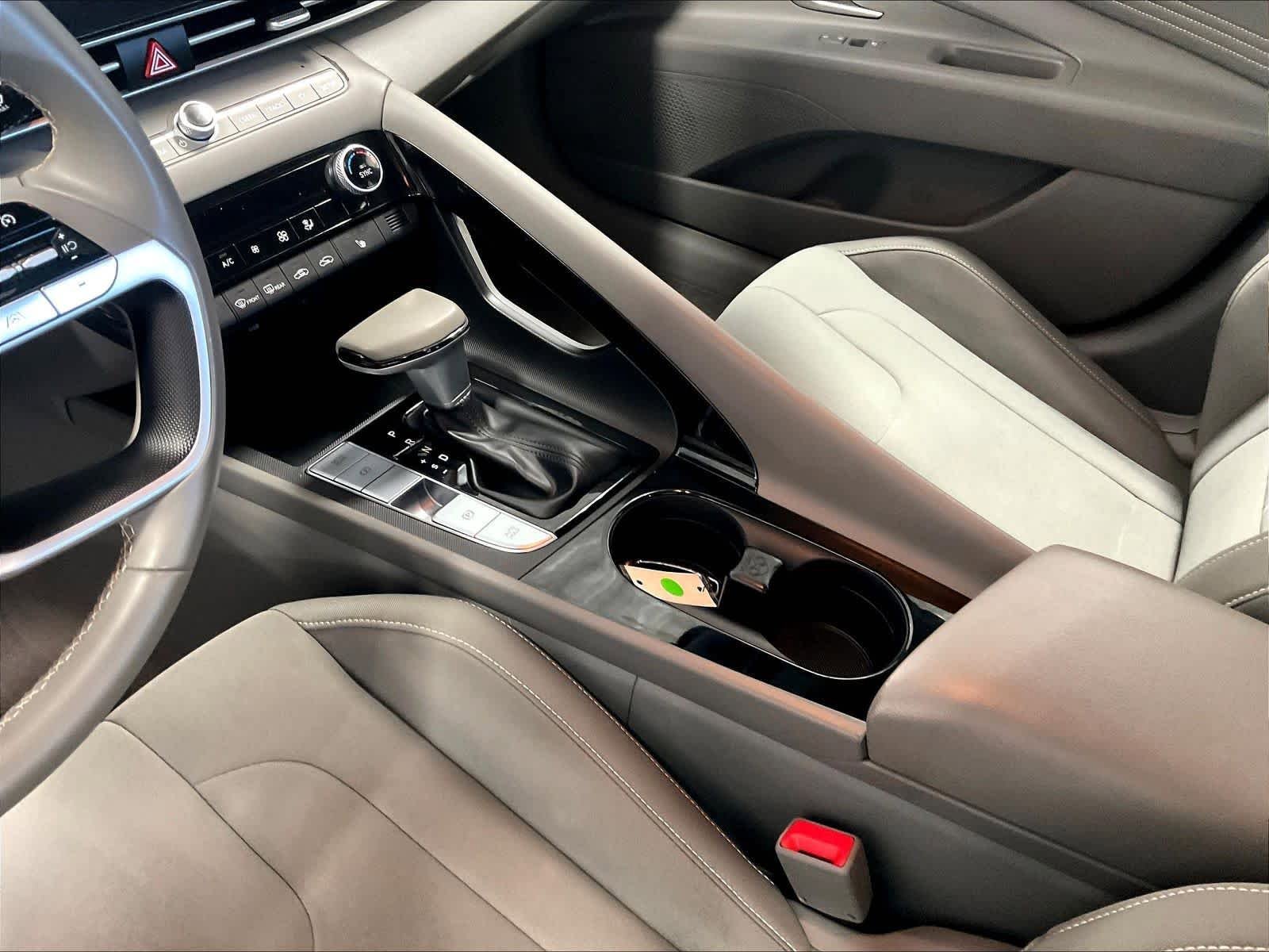 Used 2023 Hyundai Elantra SEL w/ Convenience Package FWD image 20