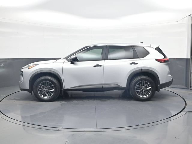 Certified 2025 Nissan Rogue S FWD image 4